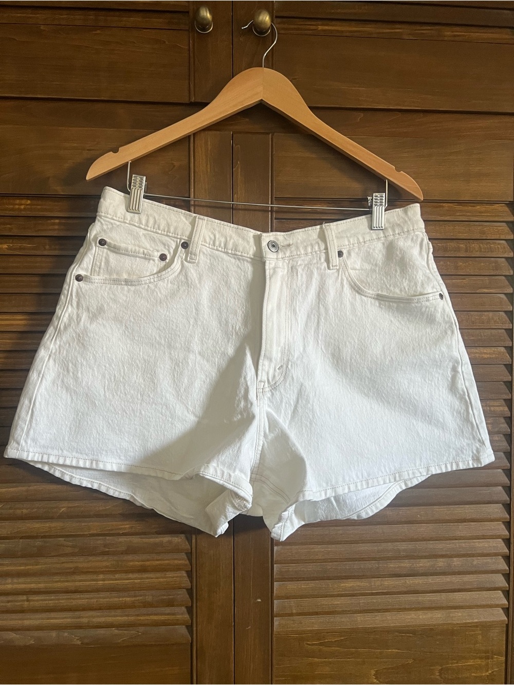 Abercrombie & Fitch Curve Love White Denim High-Rise Shorts
